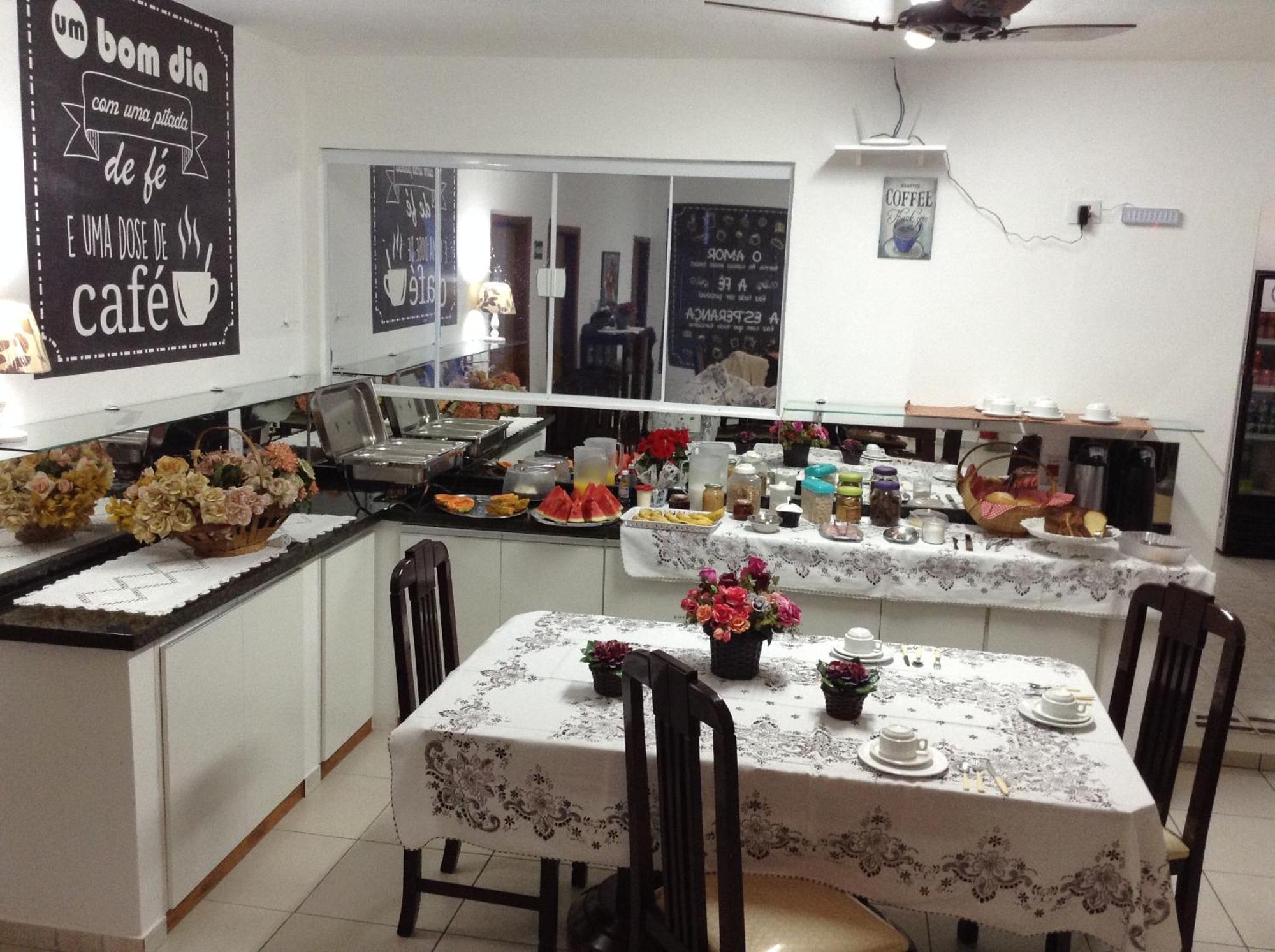 Espaco Alvorada ,Agendamento Das Atividades, Cafe Da Manha ,Banheira E Piscina No Centro Brotas Extérieur photo